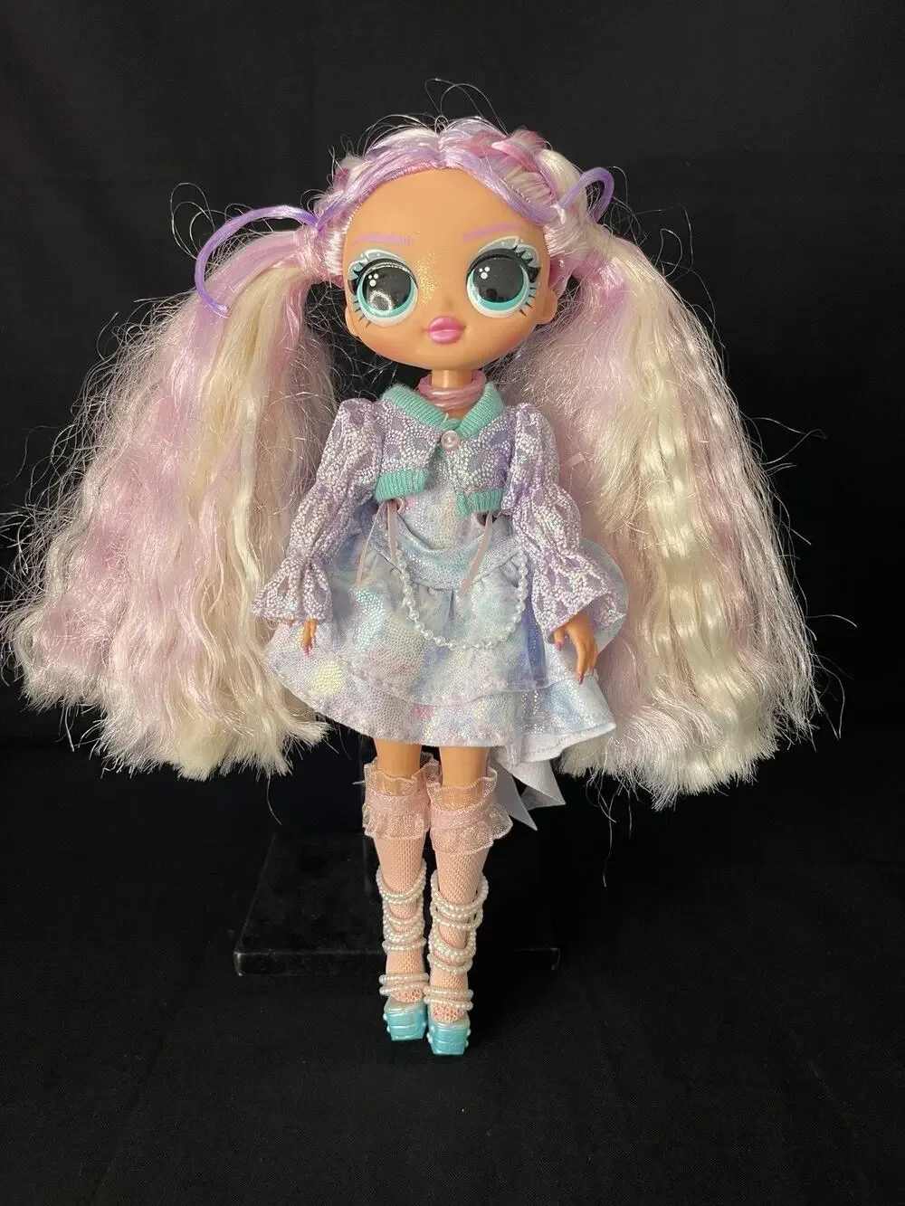 LOL Surprise OMG Fashion Show Hair Doll MGA Pearla Blue Heels Jacket